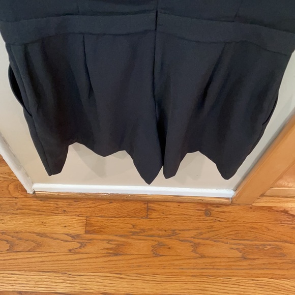 BR Romper Black Dressy Shorts Jumpsuit Onepiece - Picture 5 of 9